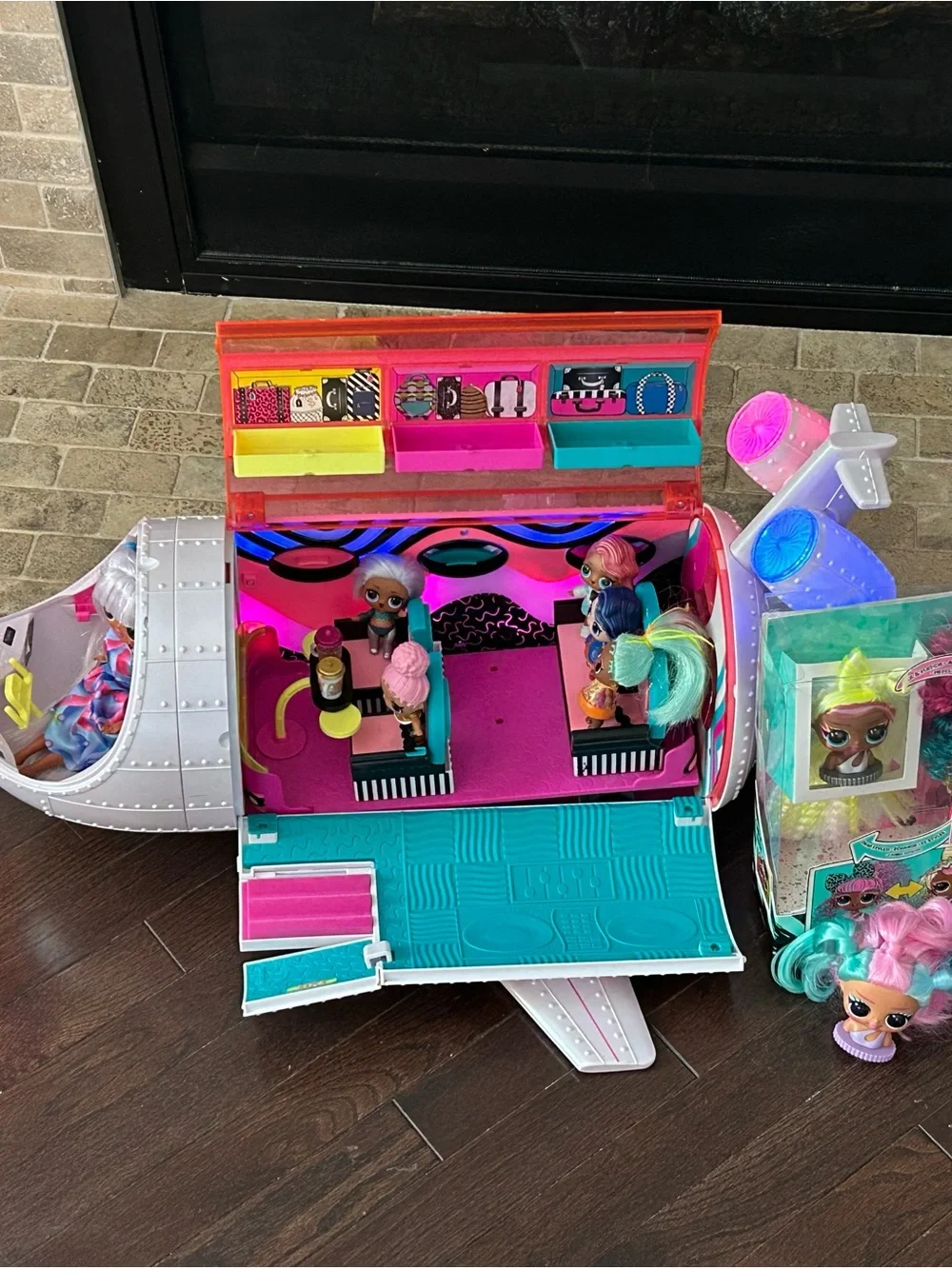OMG LO.L. Surprise! Air Plane, Dolls and Accessories